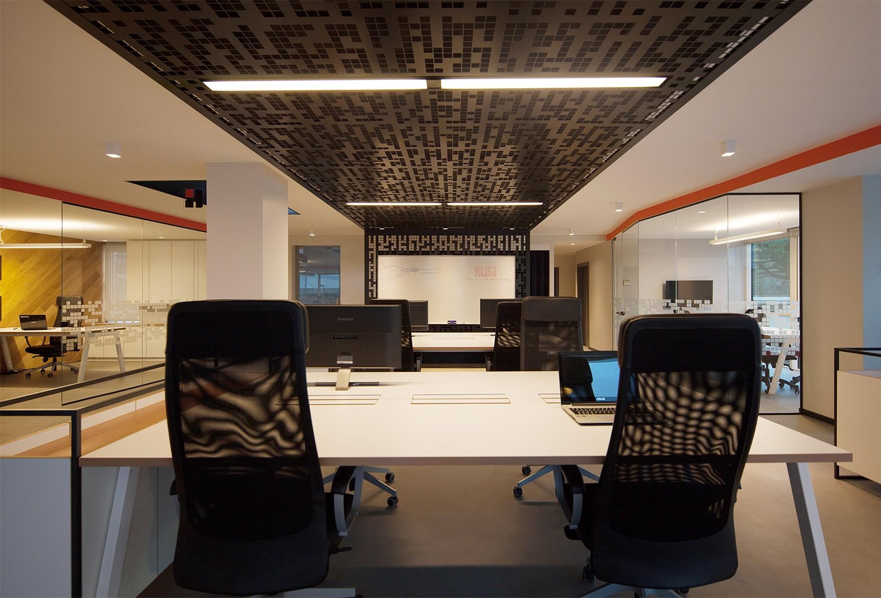 (ZYH).Hazelcast gallery image 6