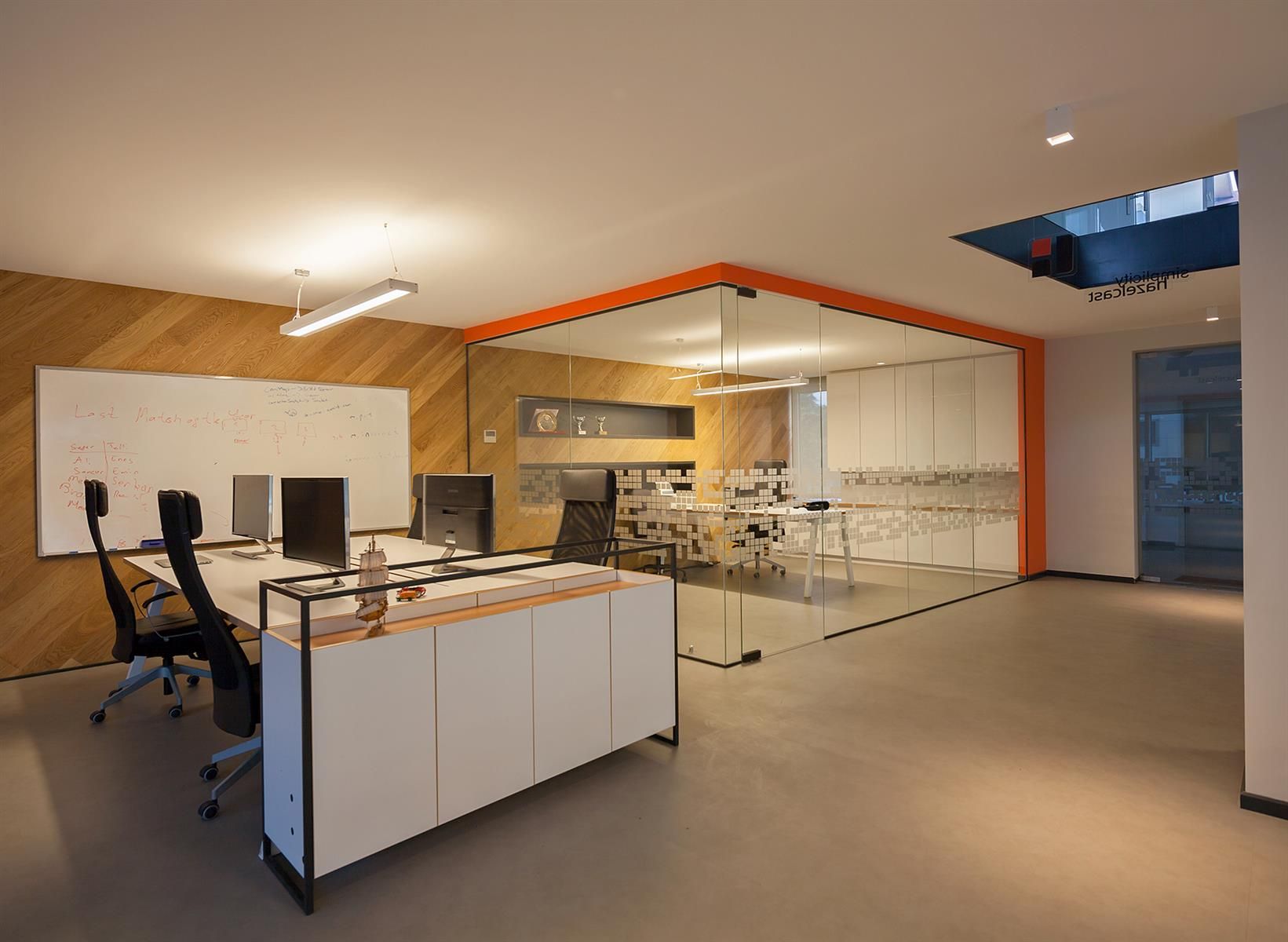 (ZYH).Hazelcast gallery image 7