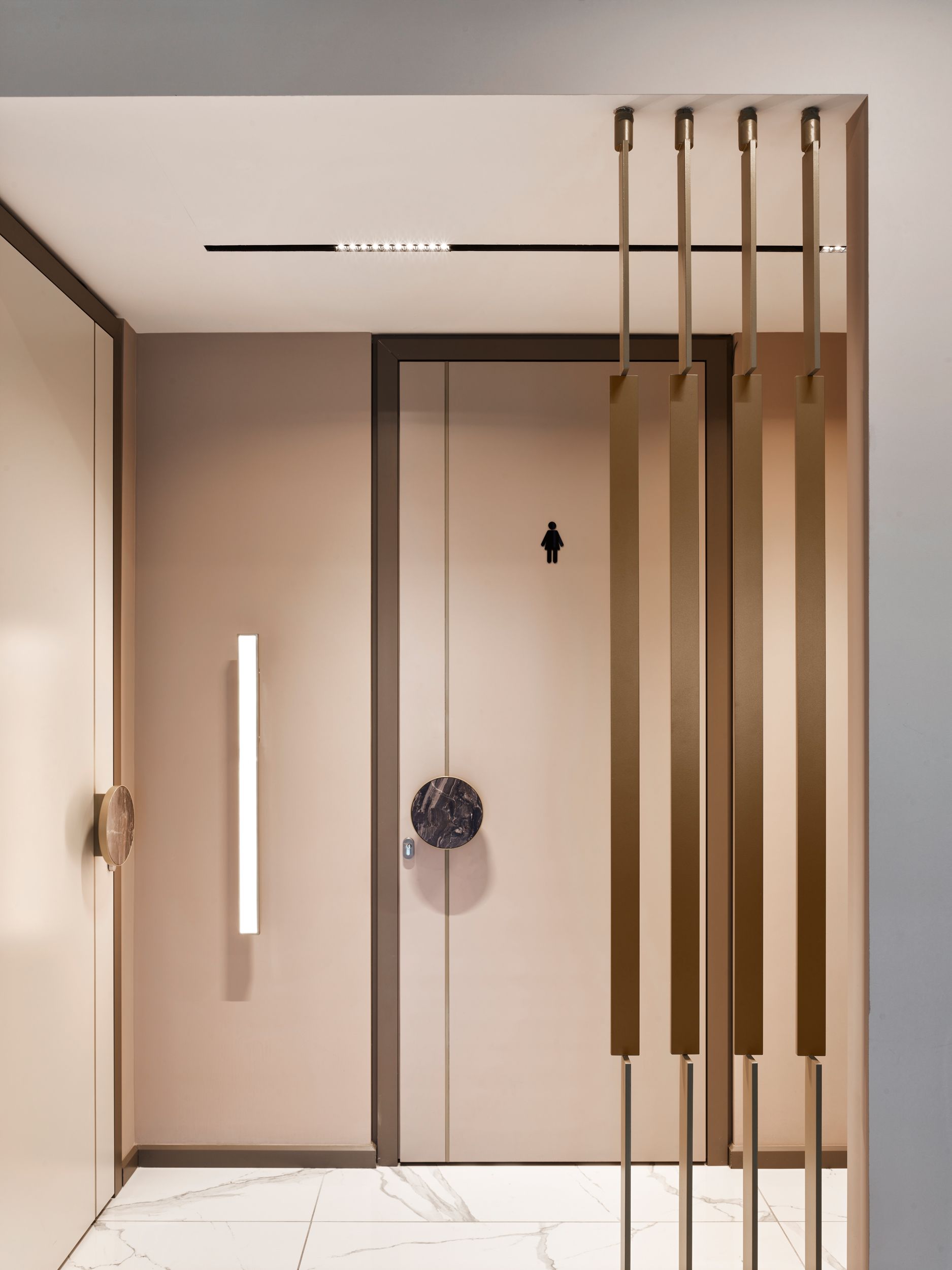 Fonex gallery image 32