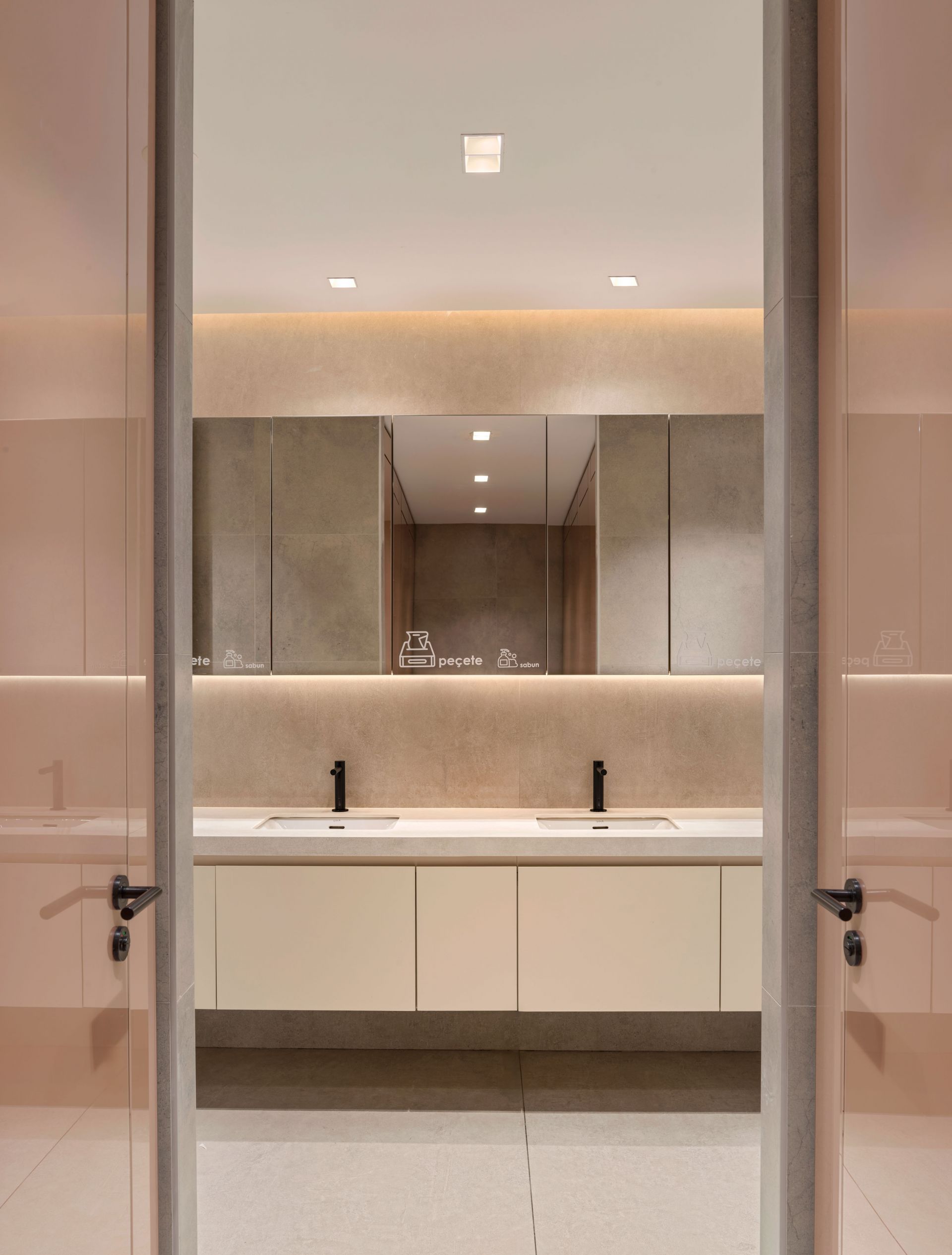 Marsh Mclennan gallery image 28