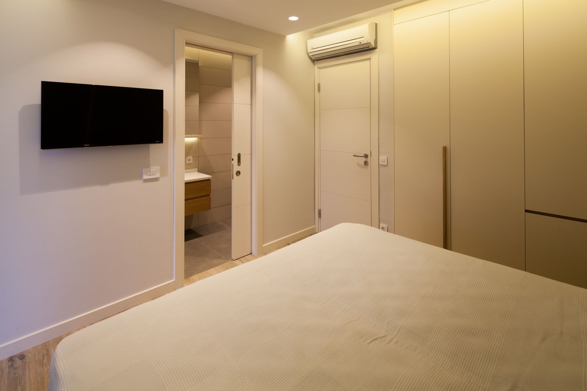 2014-KSR Evi gallery image 6