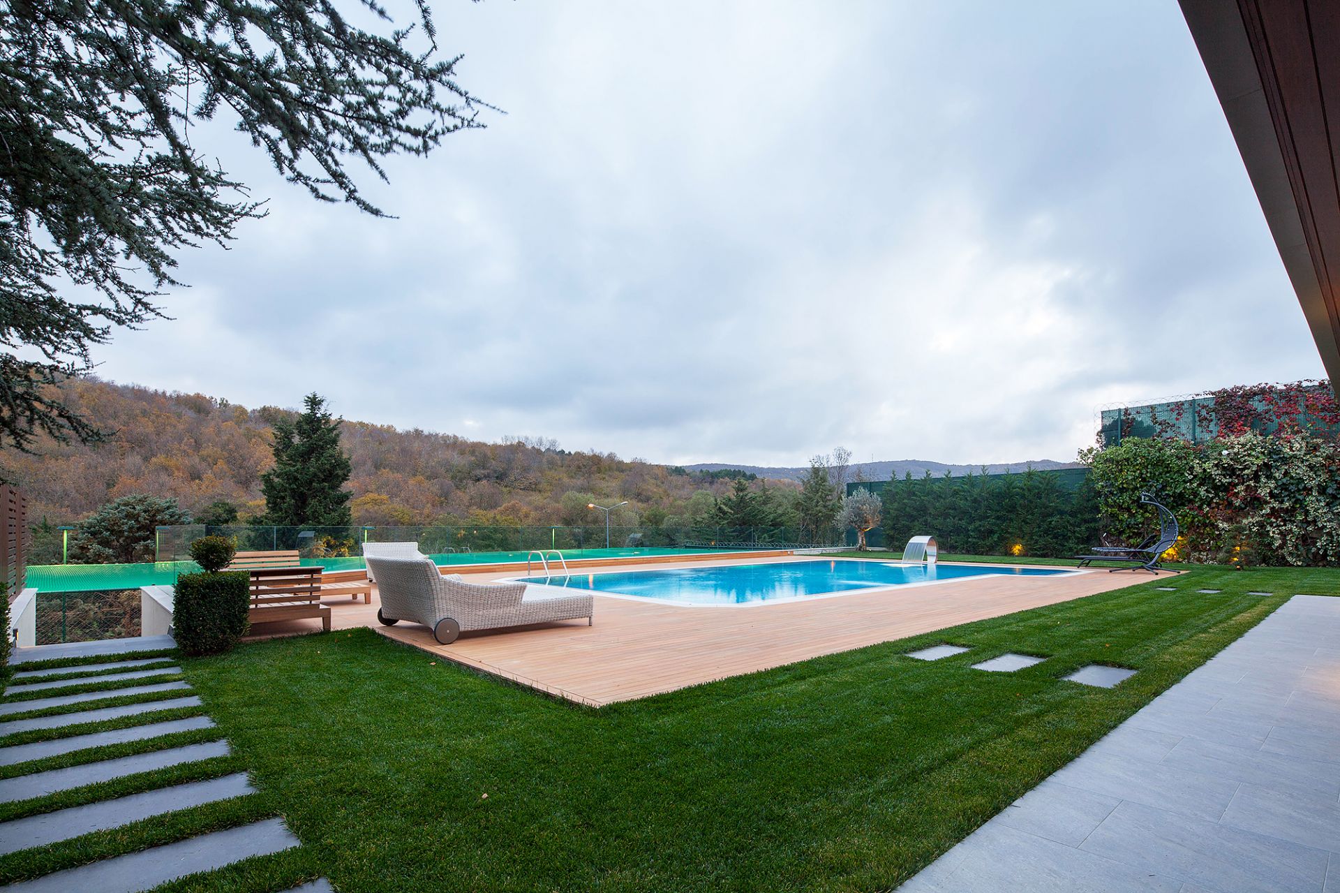 2016-Gülşah Öztoprak gallery image 51