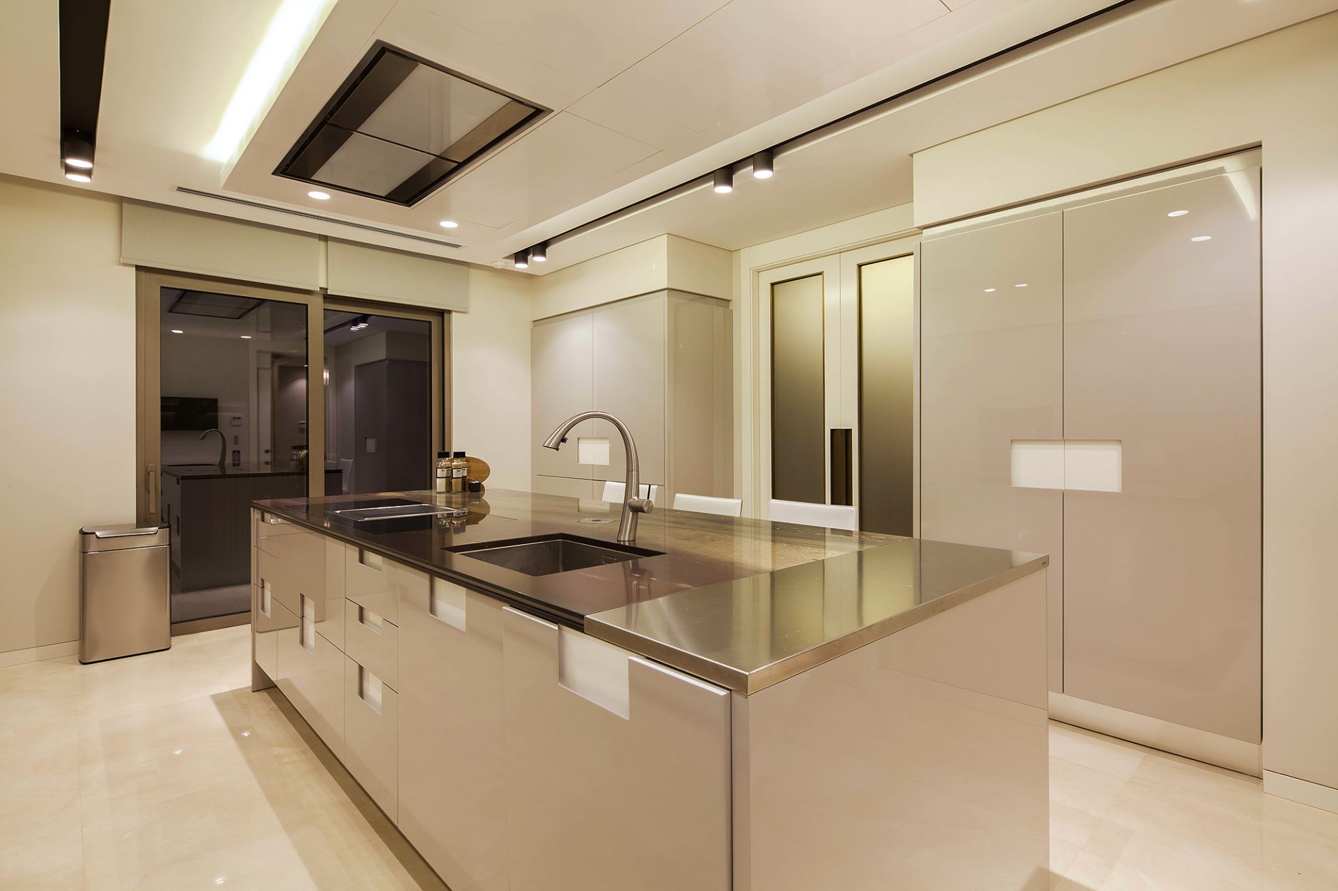 2016-Gülşah Öztoprak gallery image 16