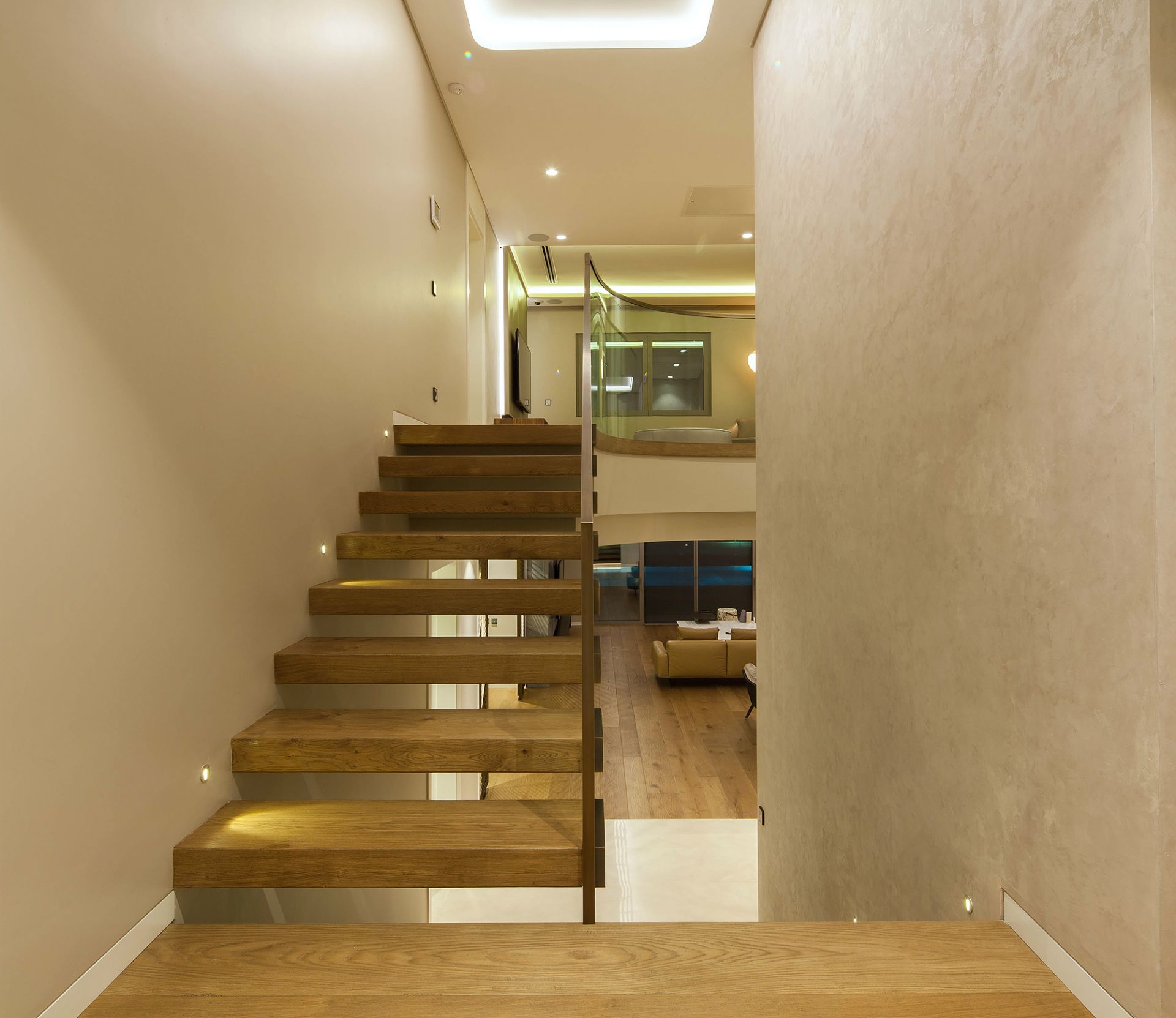 2016-Gülşah Öztoprak gallery image 9