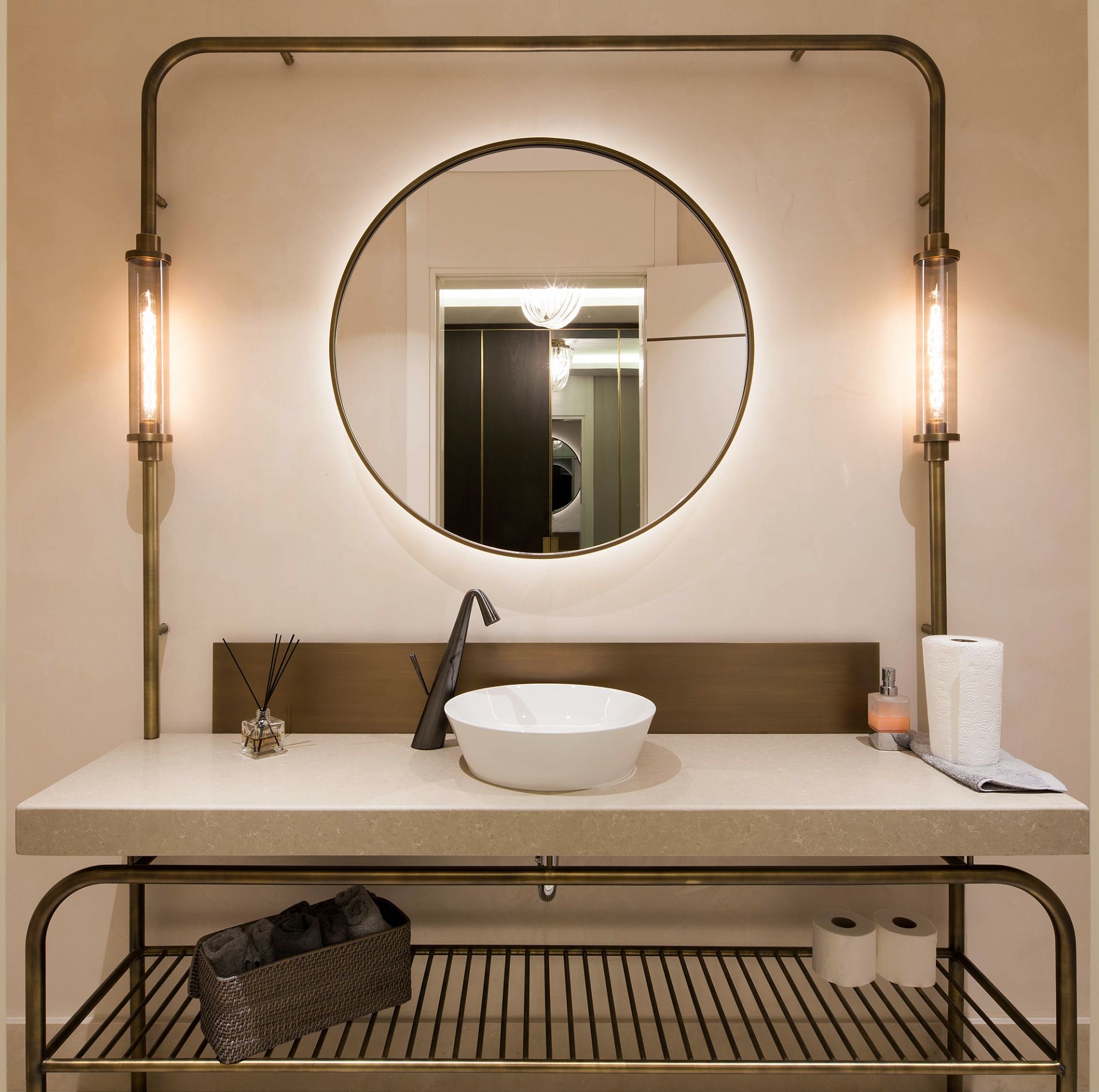 2016-Gülşah Öztoprak gallery image 31