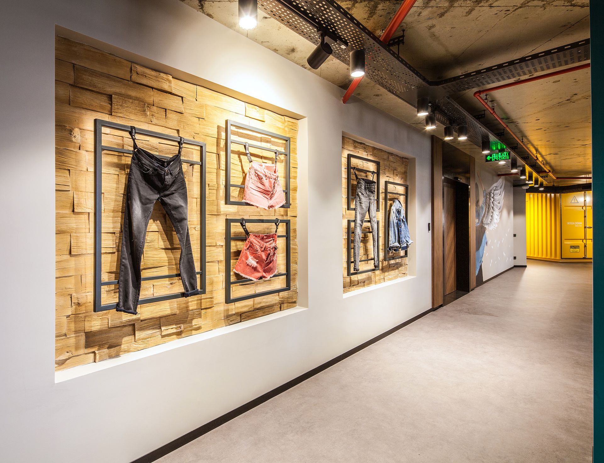 2018-Bossa gallery image 36