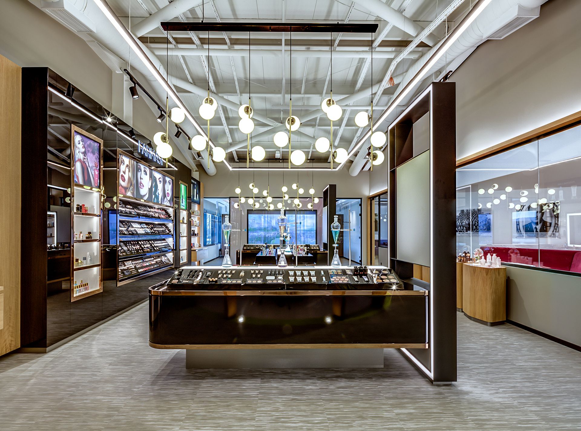 2019-Farmasi gallery image 11