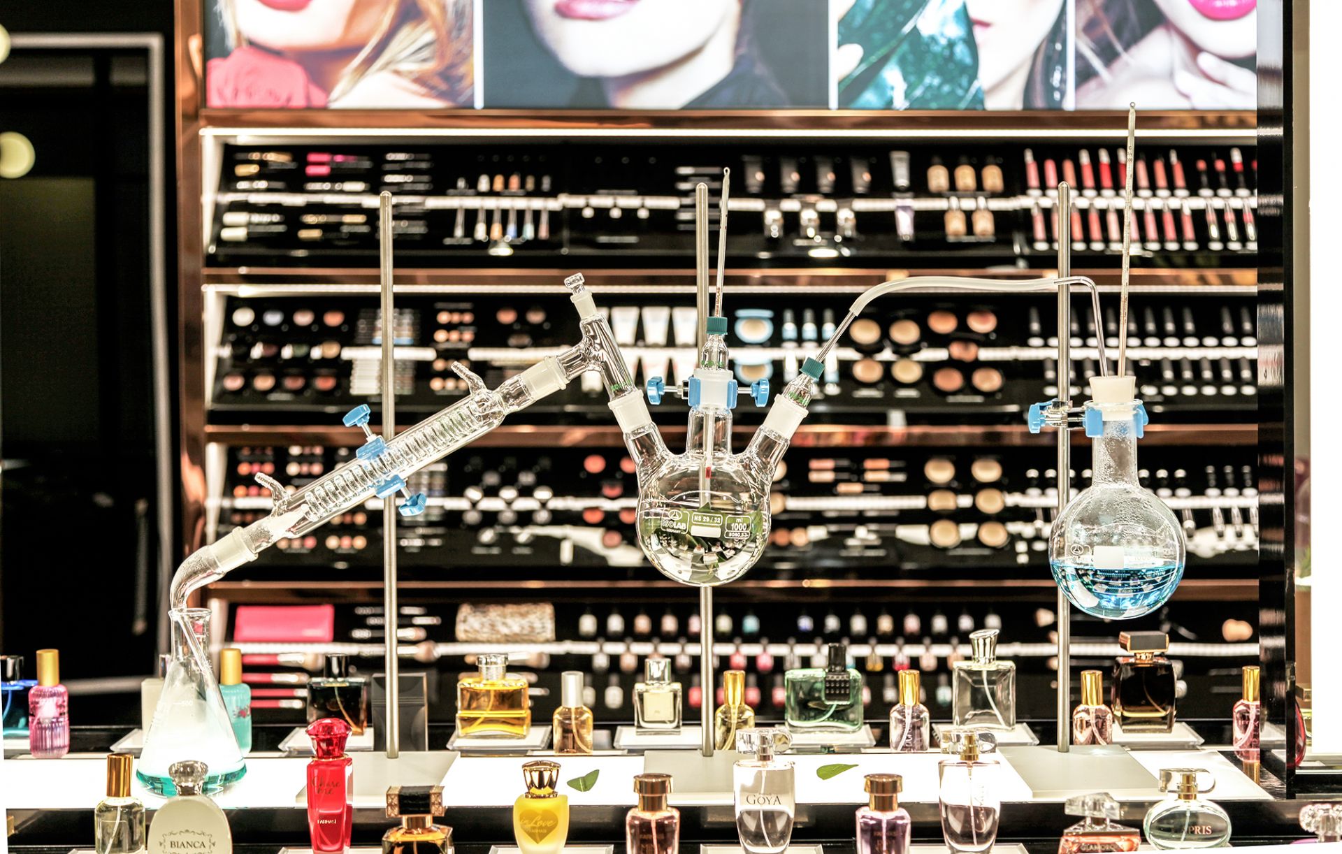 2019-Farmasi gallery image 7