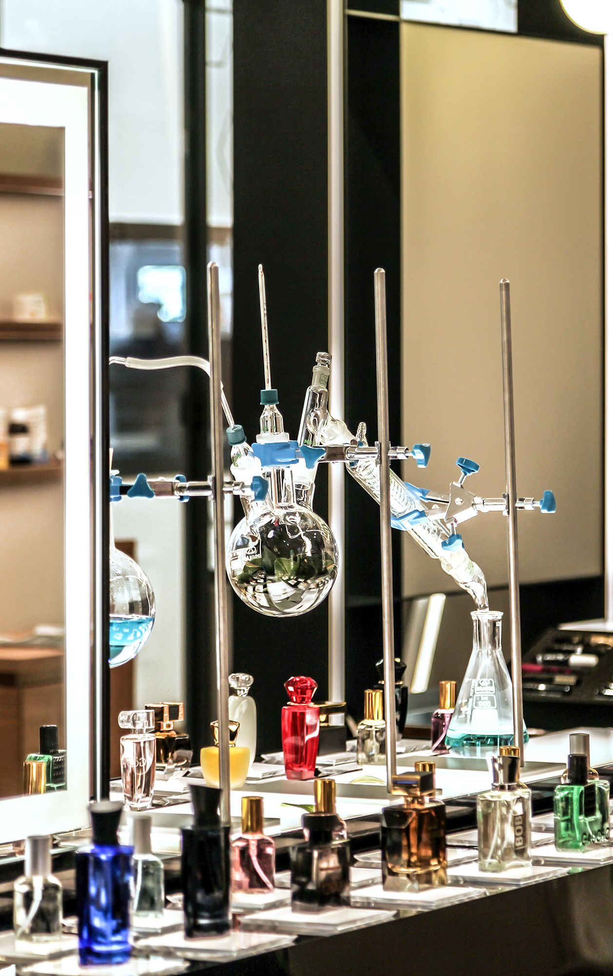 2019-Farmasi gallery image 6