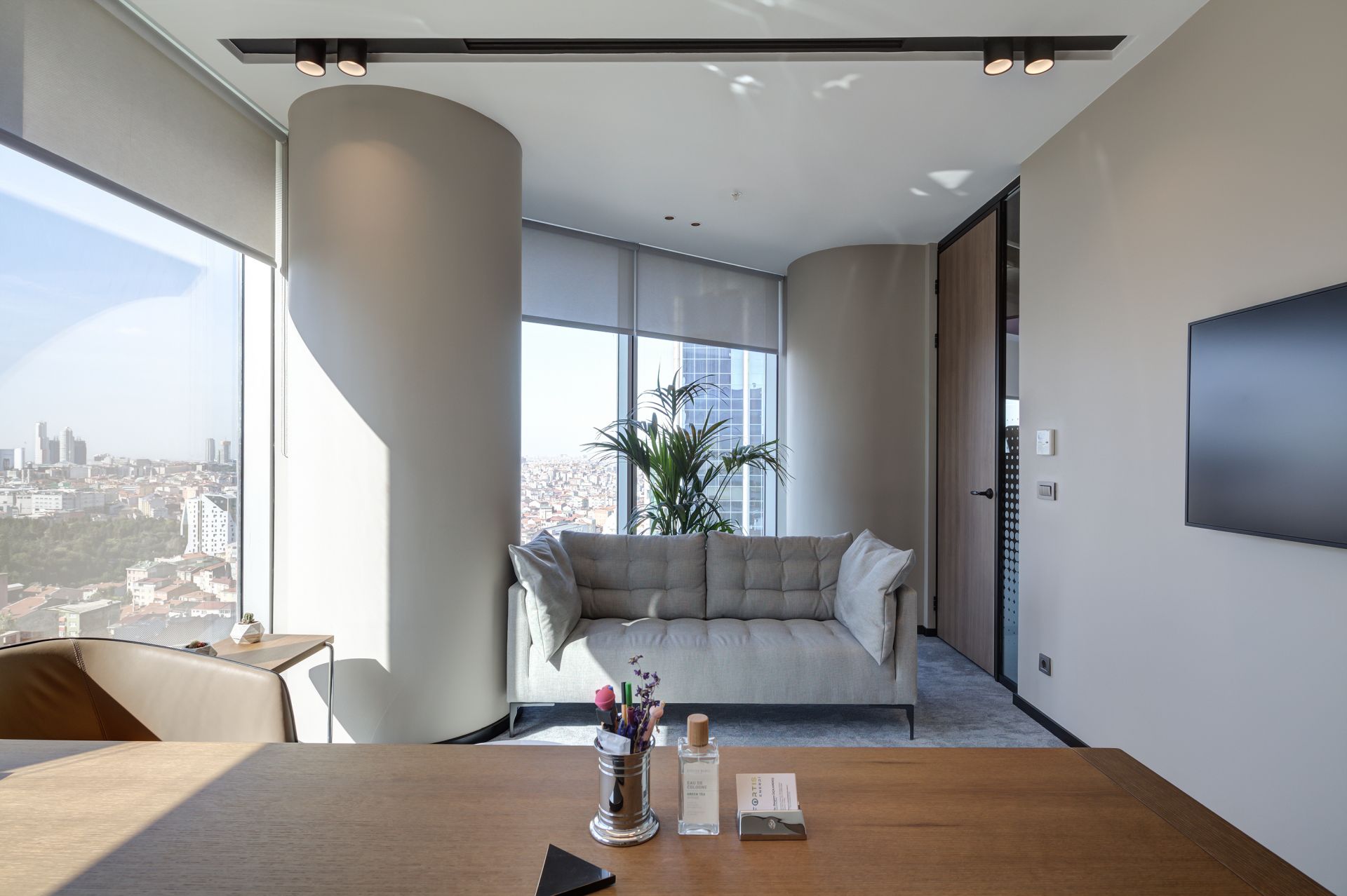 2021-Uck gallery image 9