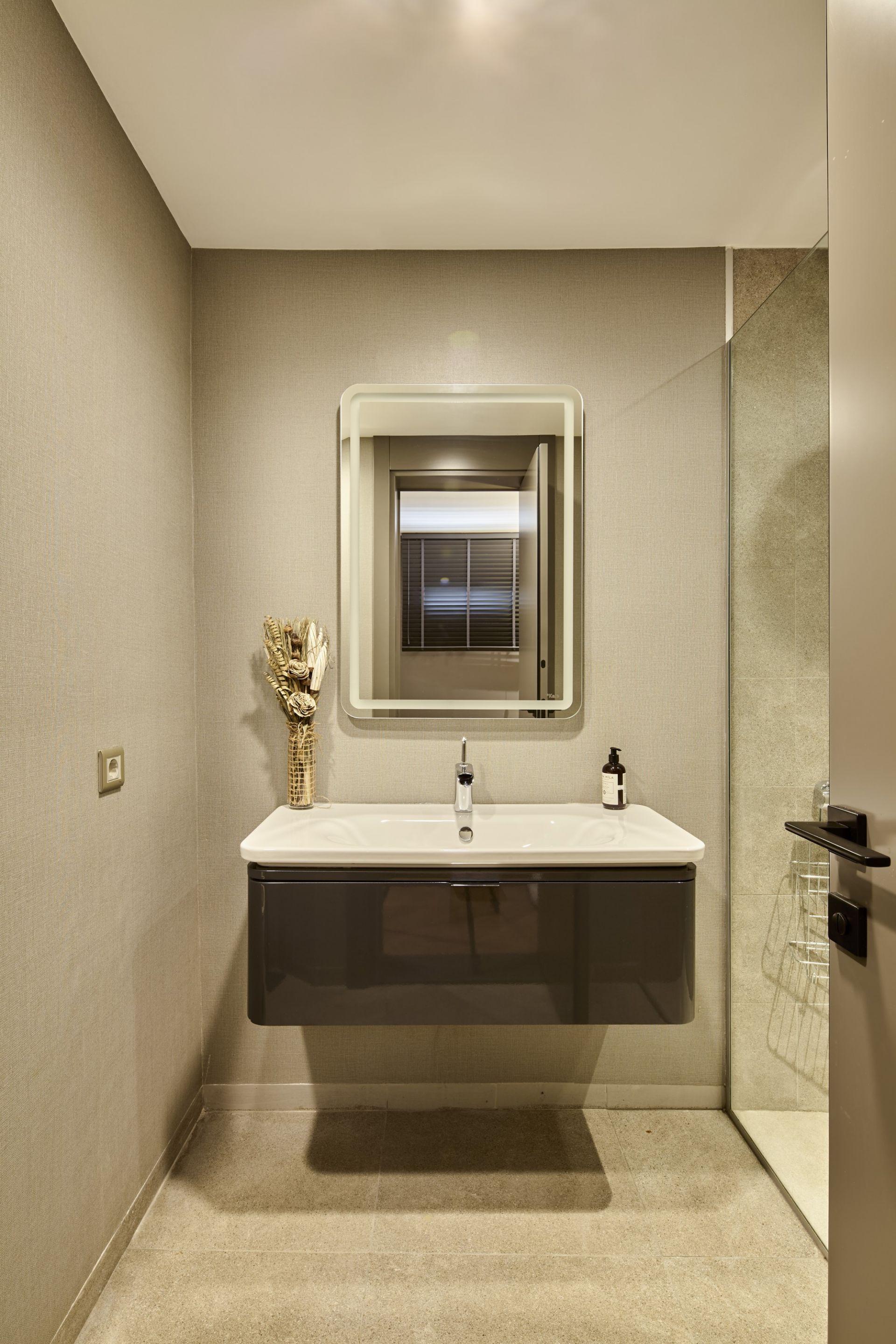 2024-Dengizman+ gallery image 8