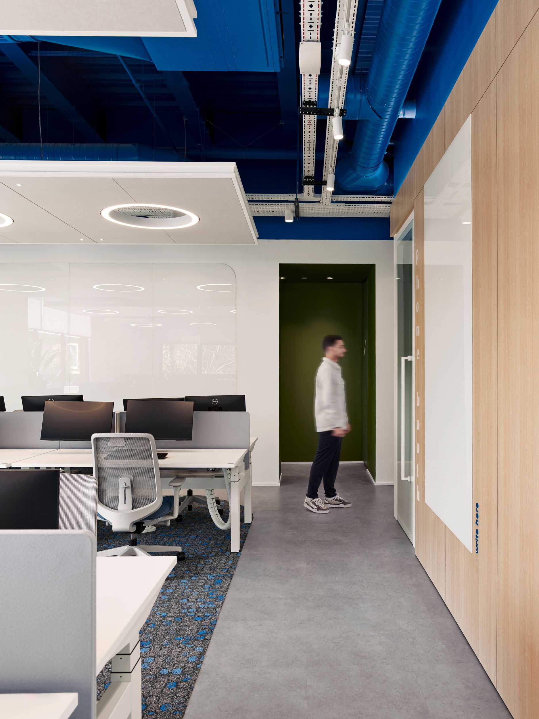 Amadeus gallery image 30