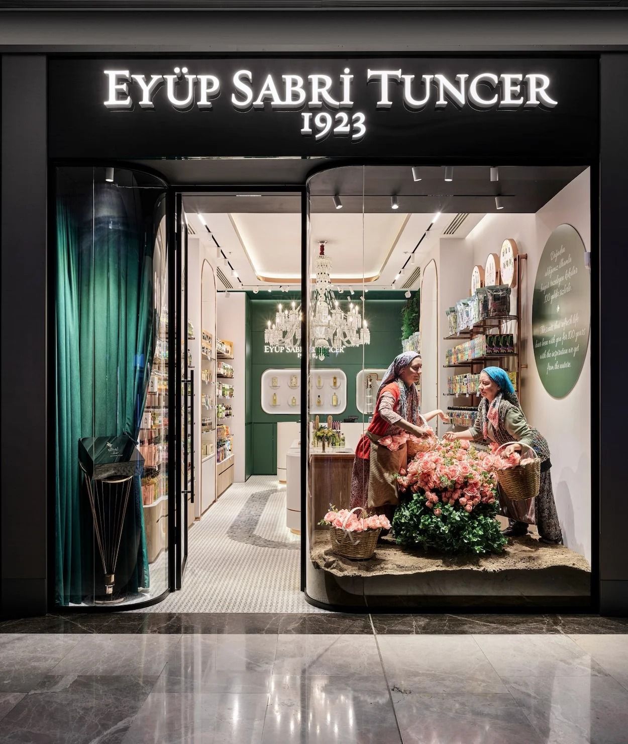 Eyüp Sabri Tuncer Mağaza